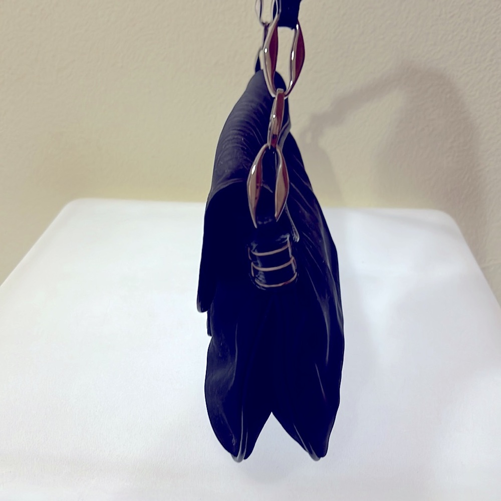 Tod’s black shoulder bag. - Picture 3 of 13